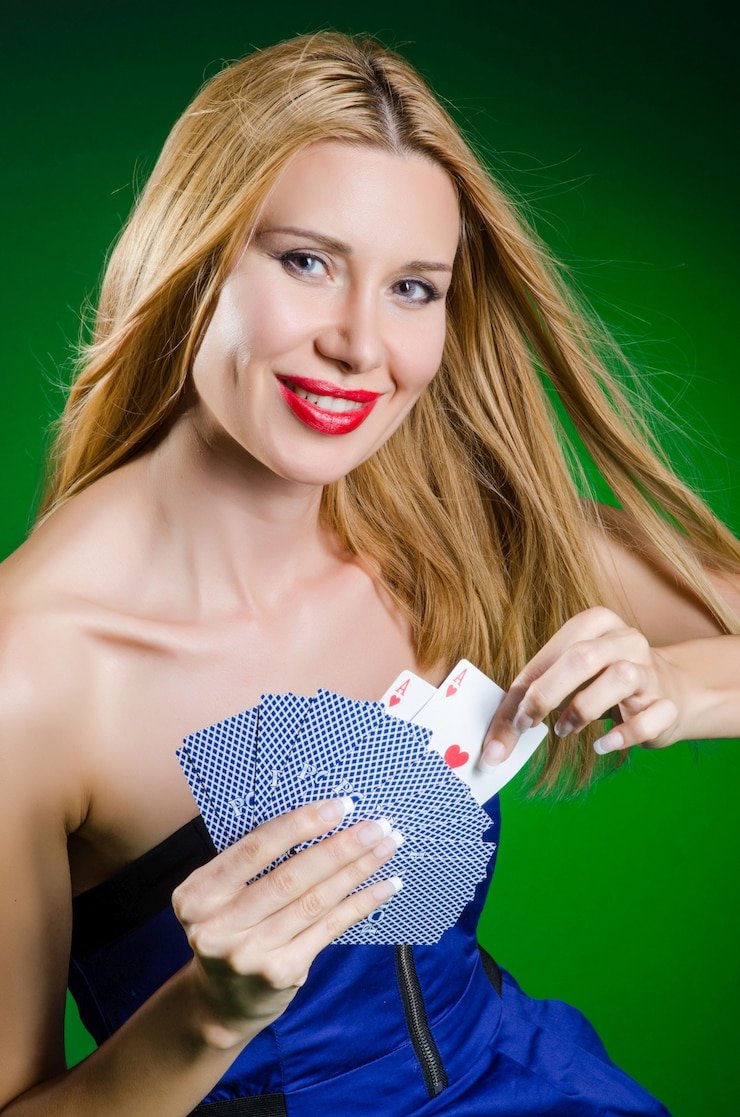maxwin303 apk mobile app interface showing football markets and casino lobby